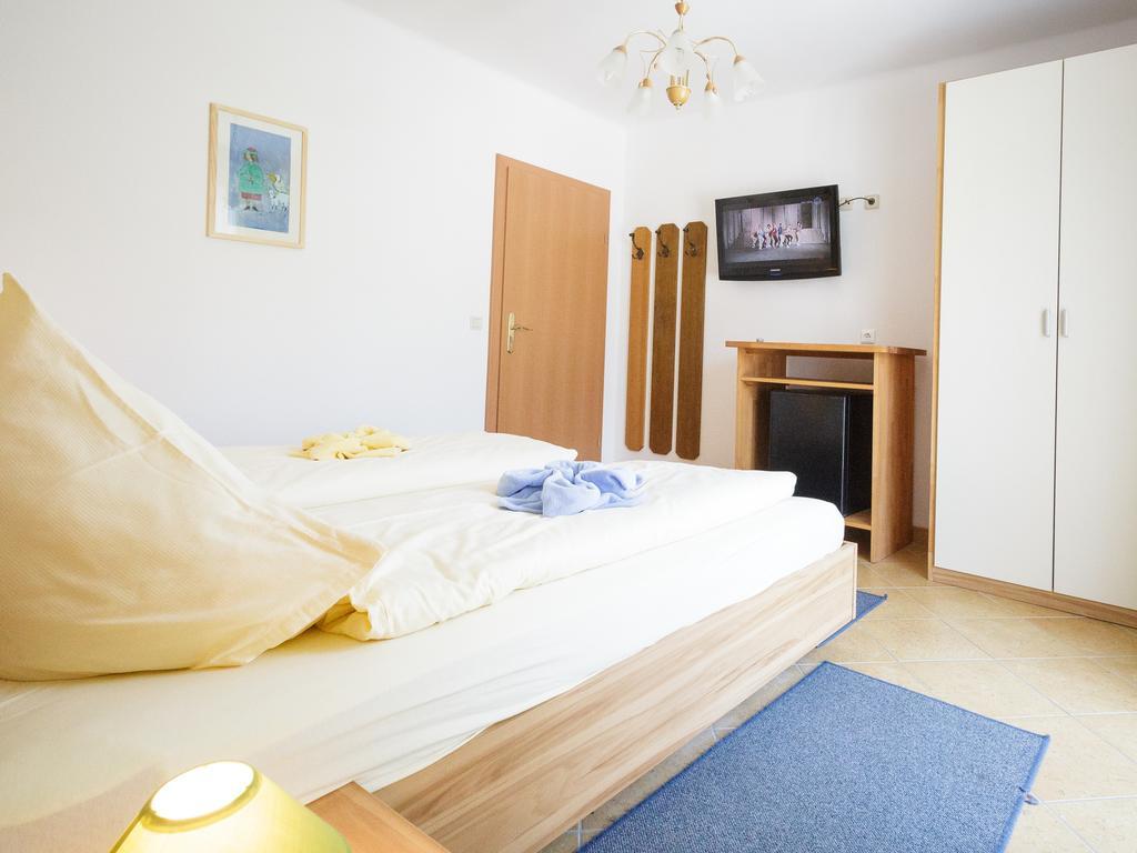 Pension Regia Velden am Wörthersee Szoba fotó